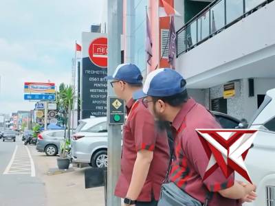 Kita adalah warge. Pemerintah juga bagian dari warge.
Jadi kenapa ga sama-sama: Warge Jage Kote?