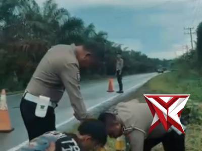 lantasmusirawas Antisipasi cegah lakalantas, satlantas polres Musi Rawas melakukan pemasangan patok