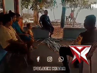 bhabinkamtibmas polsek kisar laksanakan giat sambang kamtibmas