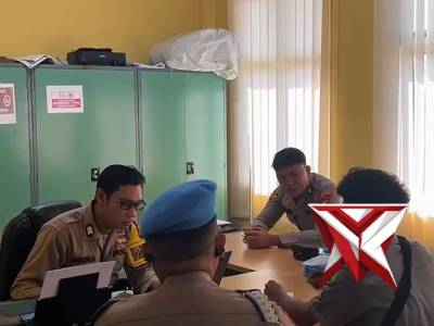 Spkt polsek bayung lencir membuat laporan masyarakat yg kehilangan (LP Model C) - PoliceTube
