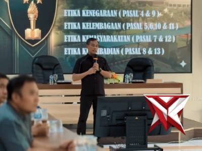 PEMBINAAN ETIKA PROFESI POLRI OLEH BIDPROPAM POLDA JATIM