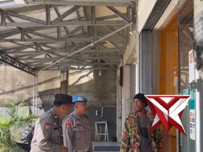 Kanit Binmas bersama Kanit Propam Polsek Bayung Lencir berikan imbauan kamtibmas pada masyarakat?