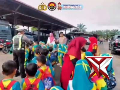 Polisi Sahabat Anak, Kapolres Dharmasraya Sambut Hangat Kunjungan TKN 03 Sitiung