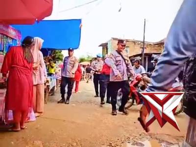 7. Giat patroli di Pasar Desa Peninggalan