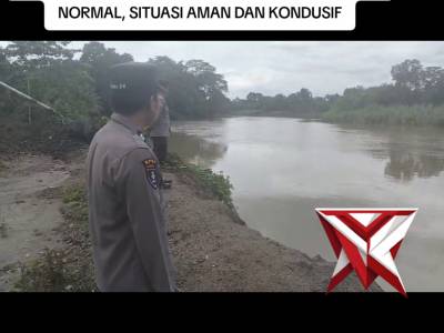 pantauan debit air sungai di pagi hari - PoliceTube