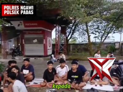 Polsek Padas memberikan imbauan kamtibmas saat patroli guna mengantisipasi balap liar