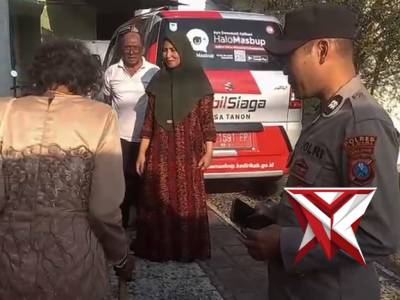 Respon cepat ditunjukkan Bhabinkamtibmas Polsek Papar Polres Kediri. - PoliceTube