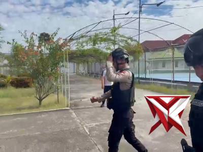 NYAGO OKI AMAN - PoliceTube