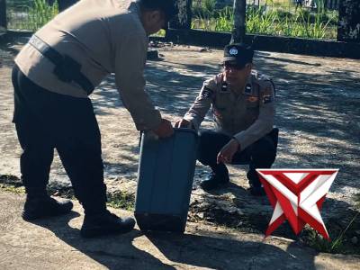 Polsek Sungayang Gelar Kegiatan Bersih-Bersih Mako, Ciptakan Lingkungan Kerja Nyaman dan Aman - PoliceTube