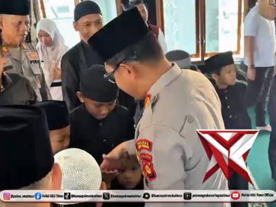 Bansos dan bhakti religi Polres oku timur