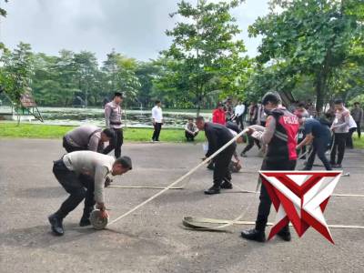 KEGIATAN PERSONIL POLSEK LUBUK RAJA
MENGIKUTI KEGIATAN PELATIHAN KARHUTLA 
TAHUN 2026 DI POLDA SUMAT