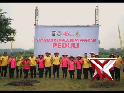 Aksi Tanam Pohon di Kediri Jadi Rangkaian HUT Ke-46 YKB, HUT Ke-80 Bhayangkara, dan HUT Ke-78 Polwan