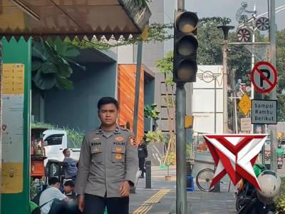 Seragam ini dijahit dengan benang amanah, bukan untuk menciptakan jarak yang angkuh