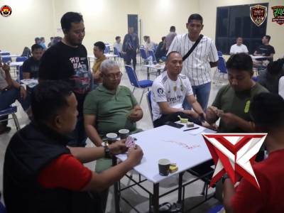 Turnamen gaple polres muara enim dlm rangka hut bhayangkara - PoliceTube
