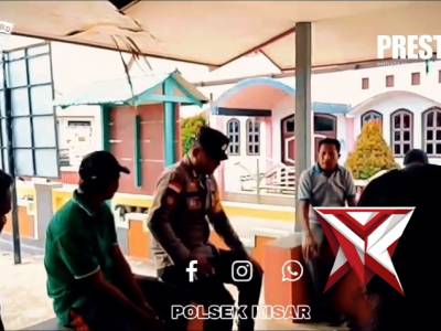 Bhabinkamtibmas polsek kisar laksanakan giat sambang kamtibmas