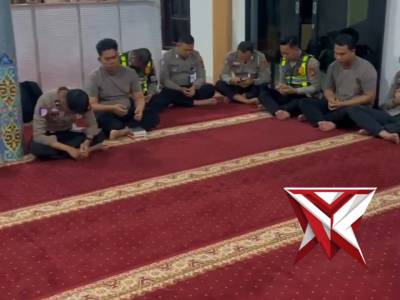SHOLAT SUBUH BERJAMAAH DAN YASINAN SAT LANTAS POLRES OKU TIMUR