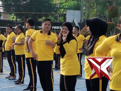 Polres Pacitan Melaksanakan Olahraga Bersama Dipimipin Wakapolres Pacitan - PoliceTube