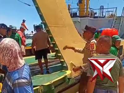 KP3 polsek wetar laksanakan pengamanan embarkasi & debarkasi