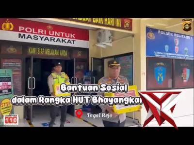 Kapolsek Belitang I bersama anggota melaksanakan Bantuan Sosial dlm rangka menyambut HUT Bhayangkara