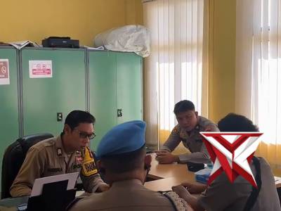 Spkt polsek bayung lencir membuat laporan masyarakat yg kehilangan (LP Model C)