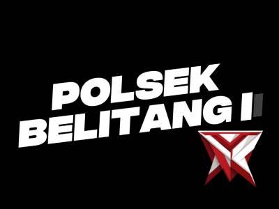 Bhabinkamtibmas Polsek Belitang II membantu kendaraan masyarakat yang tergelincir di bahu jalan