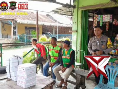 Polsek Lawang Kidul Menjaga Lingkungan Tetap Aman - PoliceTube