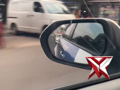 Personel Sat PJR Ditlantas Polda Sumsel membantu masyarakat yg sedang berduka