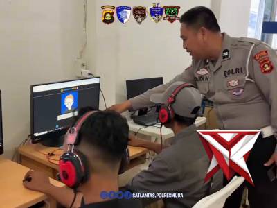 7. Ujian teori SIM - PoliceTube