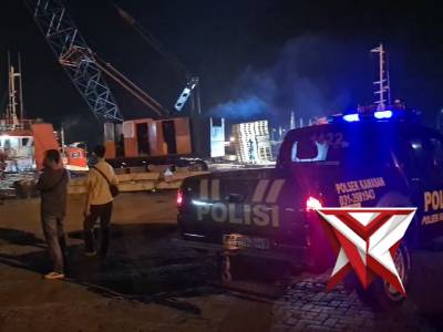 Polsek Kawasan Pelabuhan melaksanakan Patroli Blue Light guna menjaga Kamtibmas tetap aman kondusip