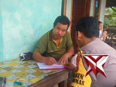 Bhabinkamtibmas sambang warga desa binaan