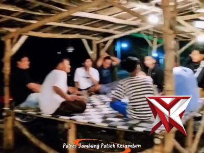 Ngopi Bareng, Polsek Kesamben Serap Aspirasi Warga - PoliceTube