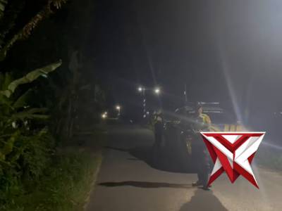 Personil Polsek Belitang I melaksanakan giat Patroli Subuh