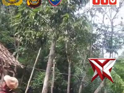 AC 3. Bhabinkamtibmas Dampingi Survey Bedah Rumah HUT Bhayangkara