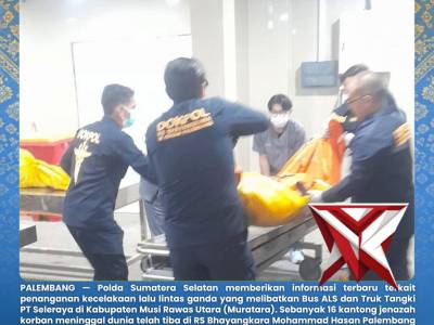 Sebanyak 16 kantong jenazah korban kecelakaan maut antara Bus ALS dan Truk Tangki di Jalinsum.