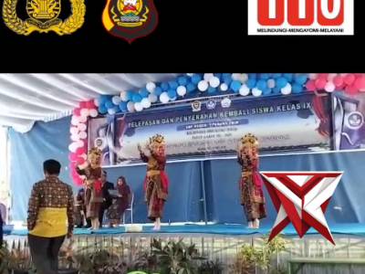 TI 7. Bhabinkamtibmas hadir dalam acara pelepasan dan penyerahan kembali siswa/siswi kelas IX SMP N