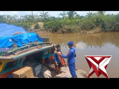 Himbauan agar selalu membawa alat keselamatan di perairan..