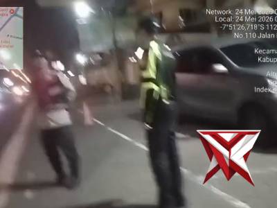 Anggota Unit Sabhara Polsek Lawang laksanakan kegiatan rutin Patroli blue light Polsek Lawang