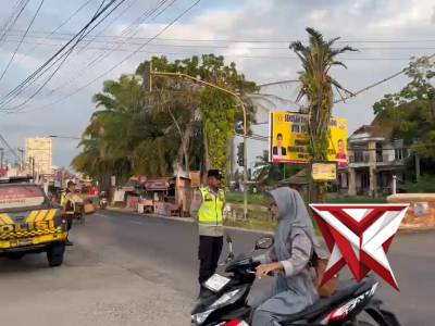 Personil Polsek Belitang I melaksanakan giat Strong Point Pagi