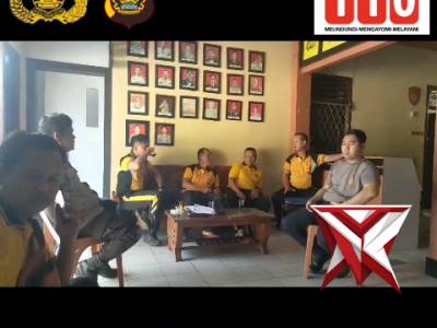 YH 1. Bincang santai Kapolsek Tanjung Agung bersama para PS. Kanit?