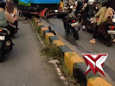 Truk Nekat Melintas di Jembatan Kapuas I, Lalu Lintas Sempat Macet