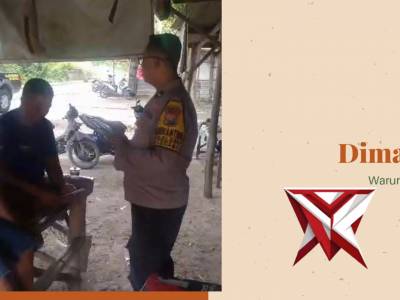 Personil Polsek Kedamean Laksanakan Patroli dialogis Siang Hari di Warung kopi