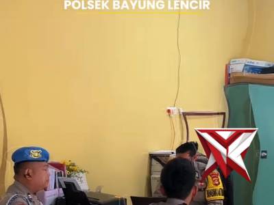 Spkt polsek bayung lencir membuat laporan masyarakat yg kehilangan (LP Model C)