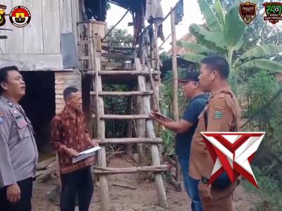 Bhabinkamtibmas Polsek Lembak Dan Petugas Perkim Kab. Muara Enim melaksanakan verifikasi bedah rumah
