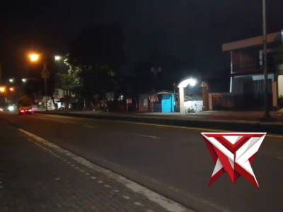 Anggota Unit Sabhara Polsek Lawang laksanakan kegiatan rutin Patroli blue light di Daerah Lawang