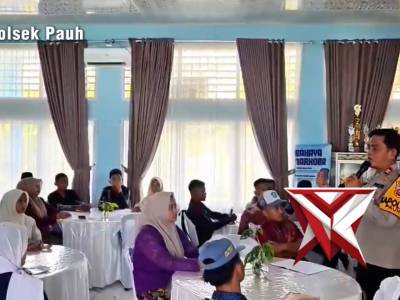 Kapolsek Pauh dan personilnya kunjungi Smp 7 dan SMA 3 Sarolangun dalam rangka memberikan himbauan - PoliceTube