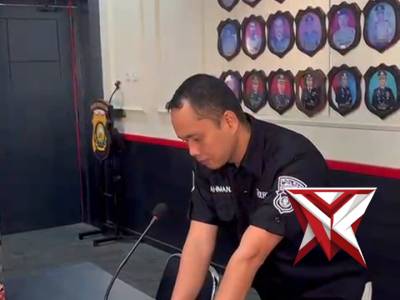 Personil Si Tik Mempersiapkan perangkat pendukung kegiatan rapat internal membahas kesiapan idul adh - PoliceTube