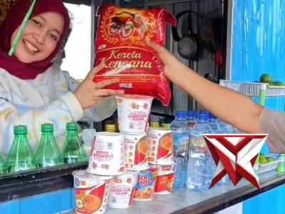 Polres Ngawi melalui Polsek Kedunggalar melaksanakan kegiatan berbagi beras kepada masyarakat