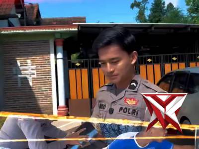 ? Titipan Kepedulian Kapolres Magetan Melalui Bripda Niko 

Sebagai wujud kepedulian kepada masyara