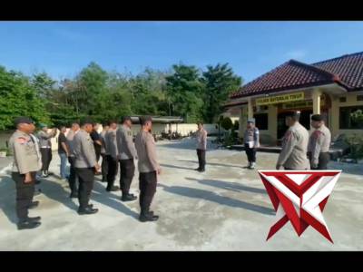 Pelaksanaan apel pagi yang dipimpin oleh Kapolsek Baturaja Timur AKP Toni Zainuddin, SH., MM - PoliceTube