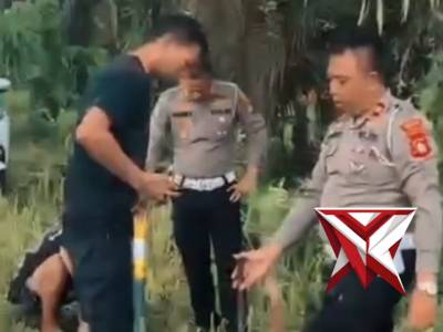 lantasmusirawas Antisipasi cegah lakalantas, satlantas polres Musi Rawas melakukan pemasangan patok